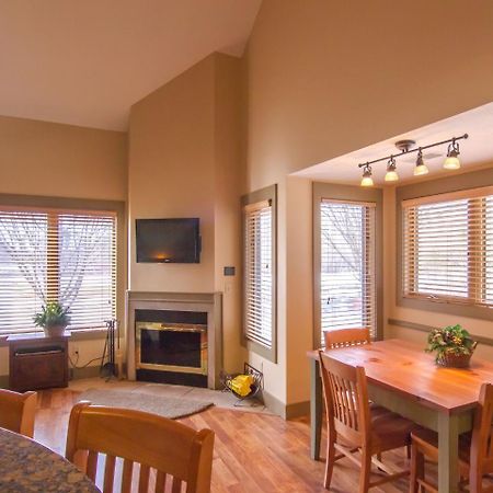 Thompsonville Spacious 2 Bed Condo At Crystal Mountain Resort מראה חיצוני תמונה