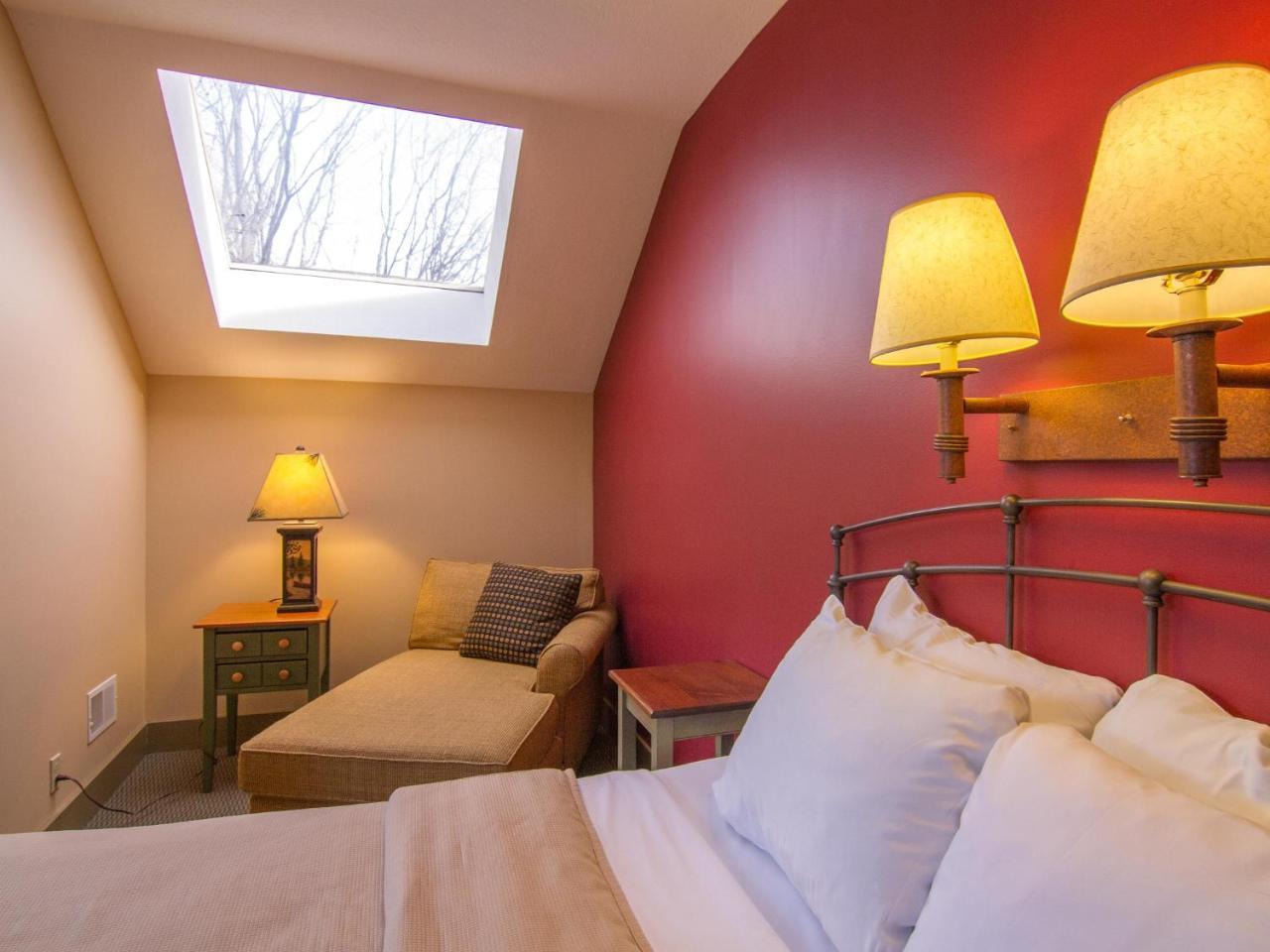 Thompsonville Spacious 2 Bed Condo At Crystal Mountain Resort מראה חיצוני תמונה