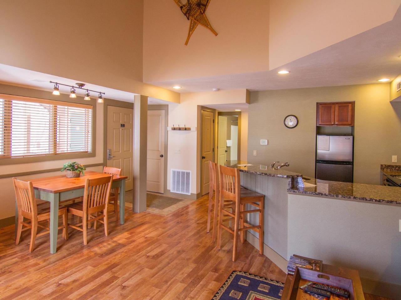 Thompsonville Spacious 2 Bed Condo At Crystal Mountain Resort מראה חיצוני תמונה